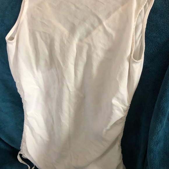 Sleeveless top - Picture 3 of 5